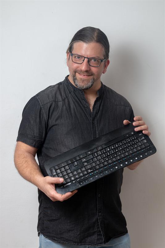 אורי בן דב - Computer Master