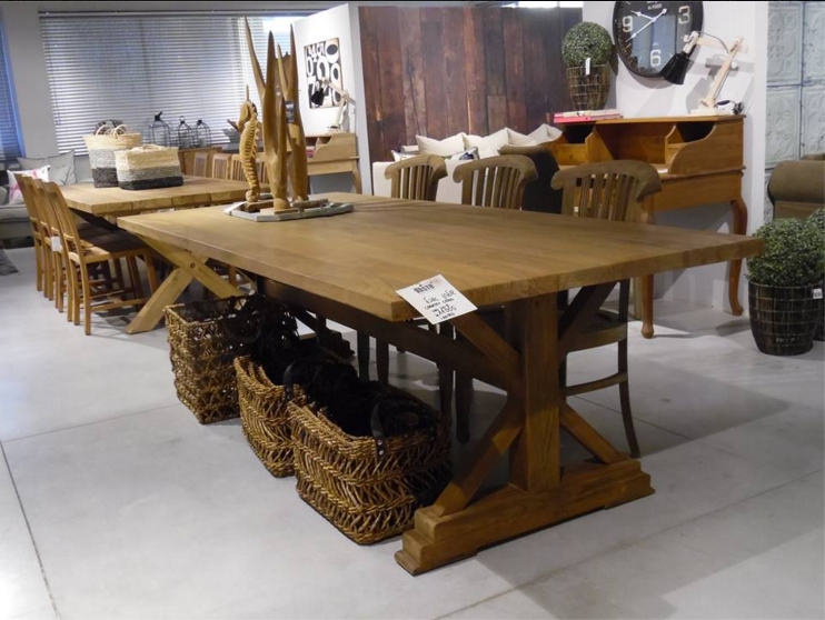 שולחן עץ טיק מלא