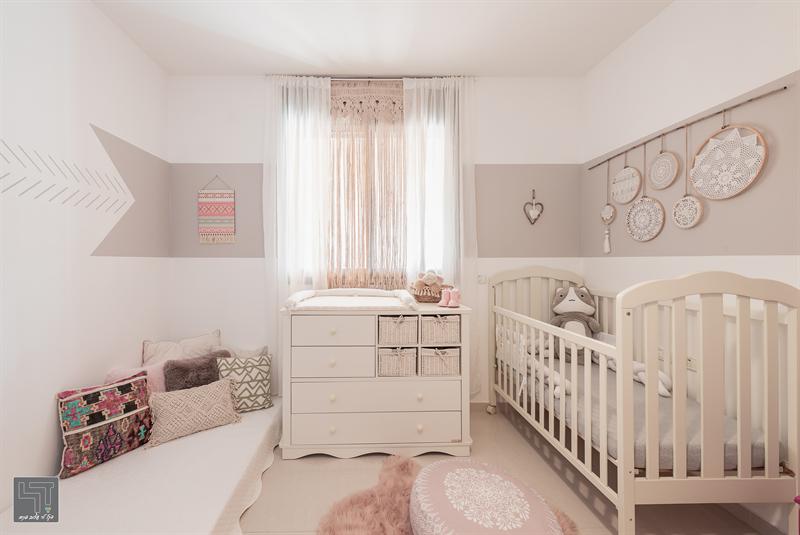 חדר תינוקת מעוצב